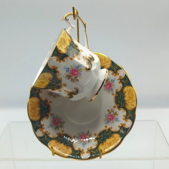 Rosina Teacup & Saucer Fine Bone China Made in England - Picture 1 of 9